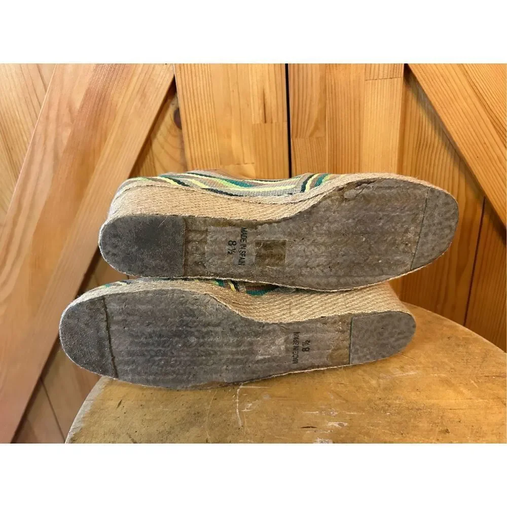 ANDRE ASSOUS Multicolored Canvas Designer Espadrille Close Toe Wedges Size 8.5